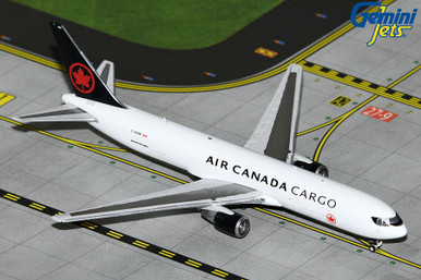 エアカナダカーゴ 767-300BDSF C-GDUZ 1/400 エア・カナダ、ボーイング767-300ER型機貨物改造機の運航開始