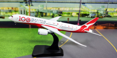 美品　Qantas B767-300 1/400スケールモデル　他4個セット 美品 Qantas B767-300 1/400スケールモデル 他4個セット - メルカリ