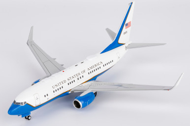 ぽ*ん様 737-700 1/200 c-40b インフライト　エアフォース 05016_4__10147.1752804780.386.