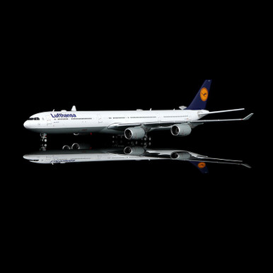 Lufthansa A340-600 Reg: D-AIHX YY34625 Scale 1:400