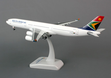 HOGAN SOUTH AFRICAN A340-300 1/200 W/GEAR REG#ZS-SXF - Airline Museum