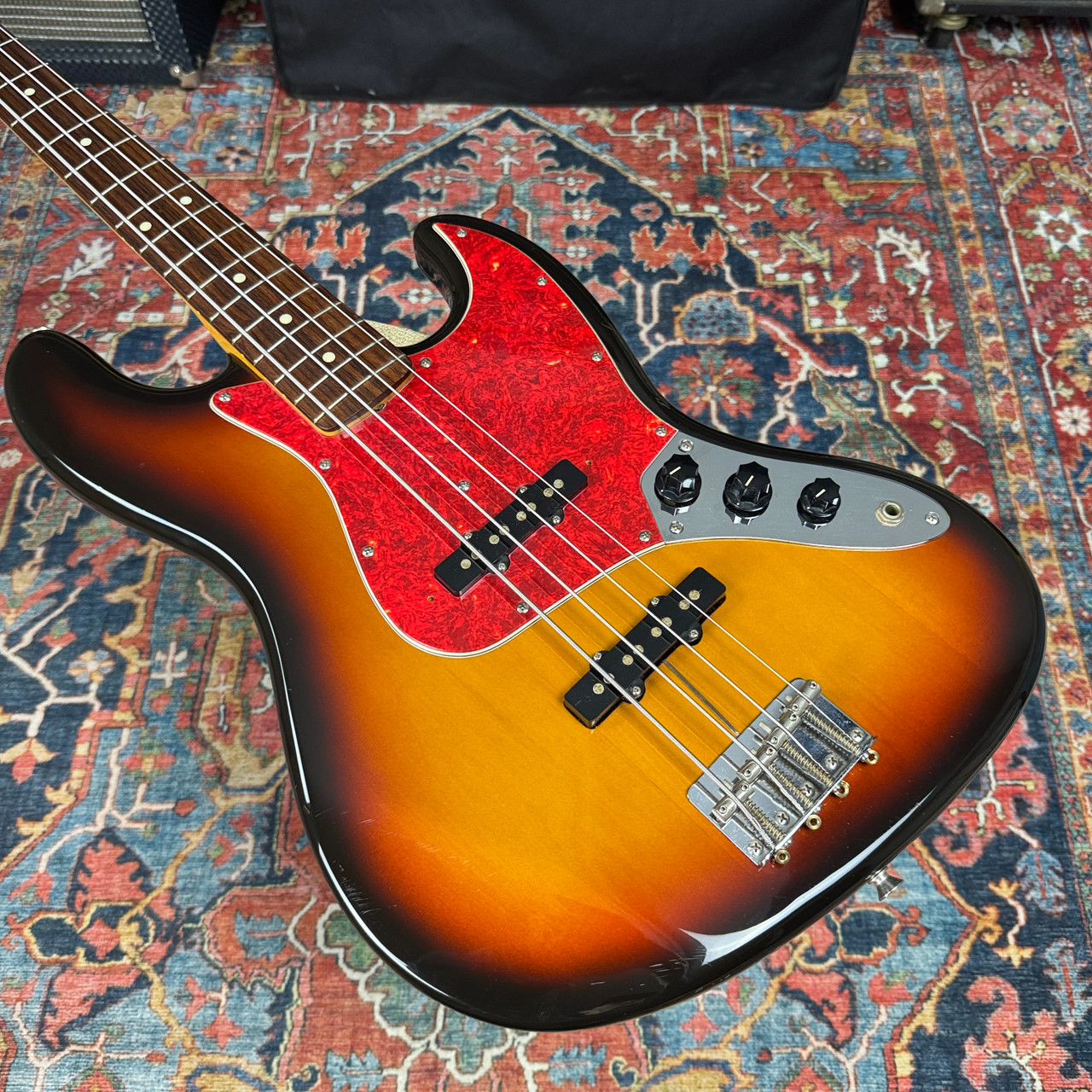 Fender Japan 62 Reissue Jazz Bass JB62 3 Tone Sunburst Fujigen