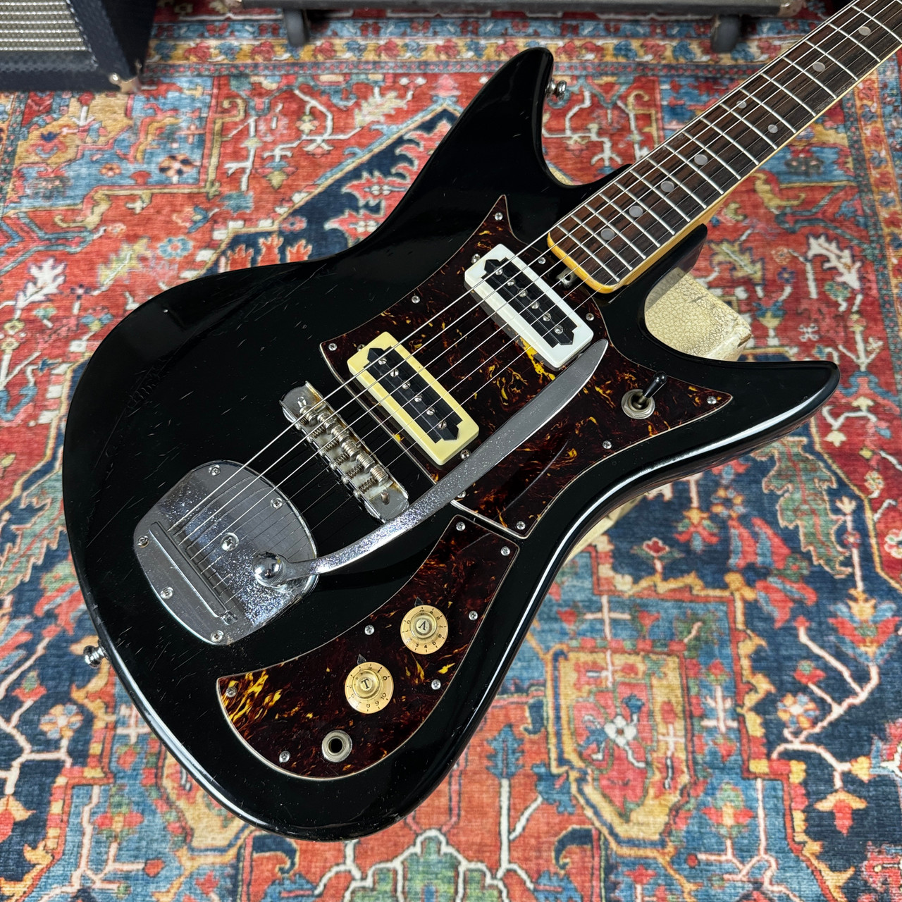 Teisco 2K-L Shark Fin Solidbody Bizarre Guitar 1960