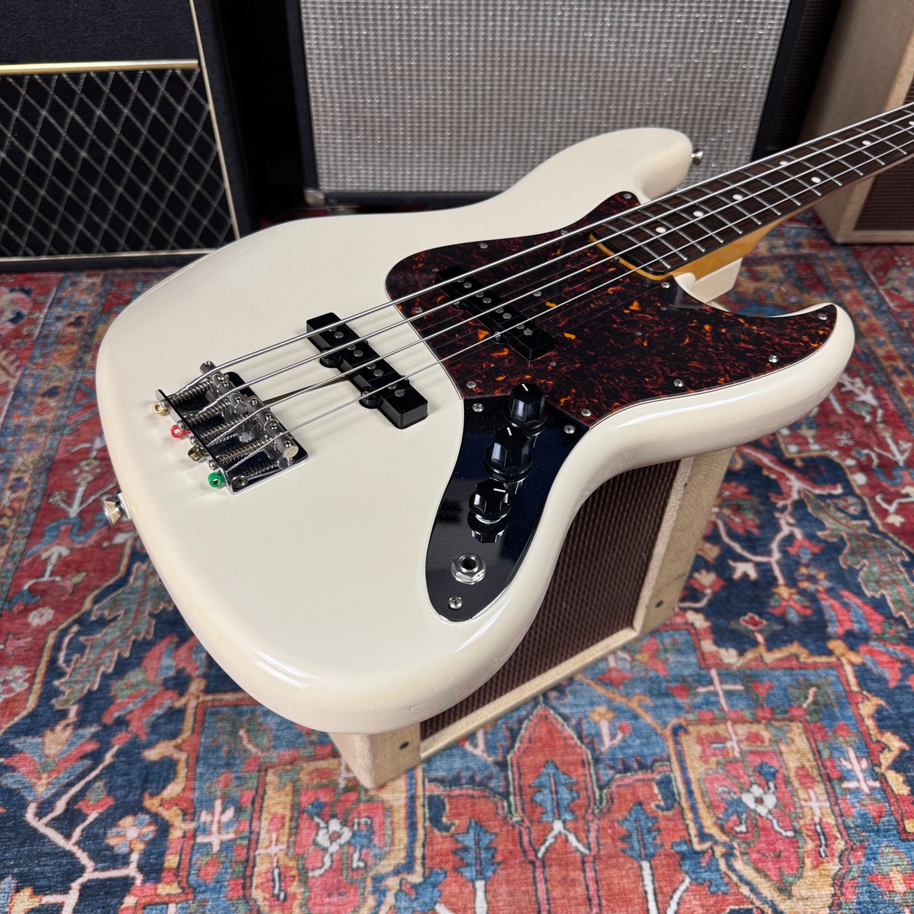 Fender '62 Reissue Jazz Bass JB-62 Vintage Series Olympic White