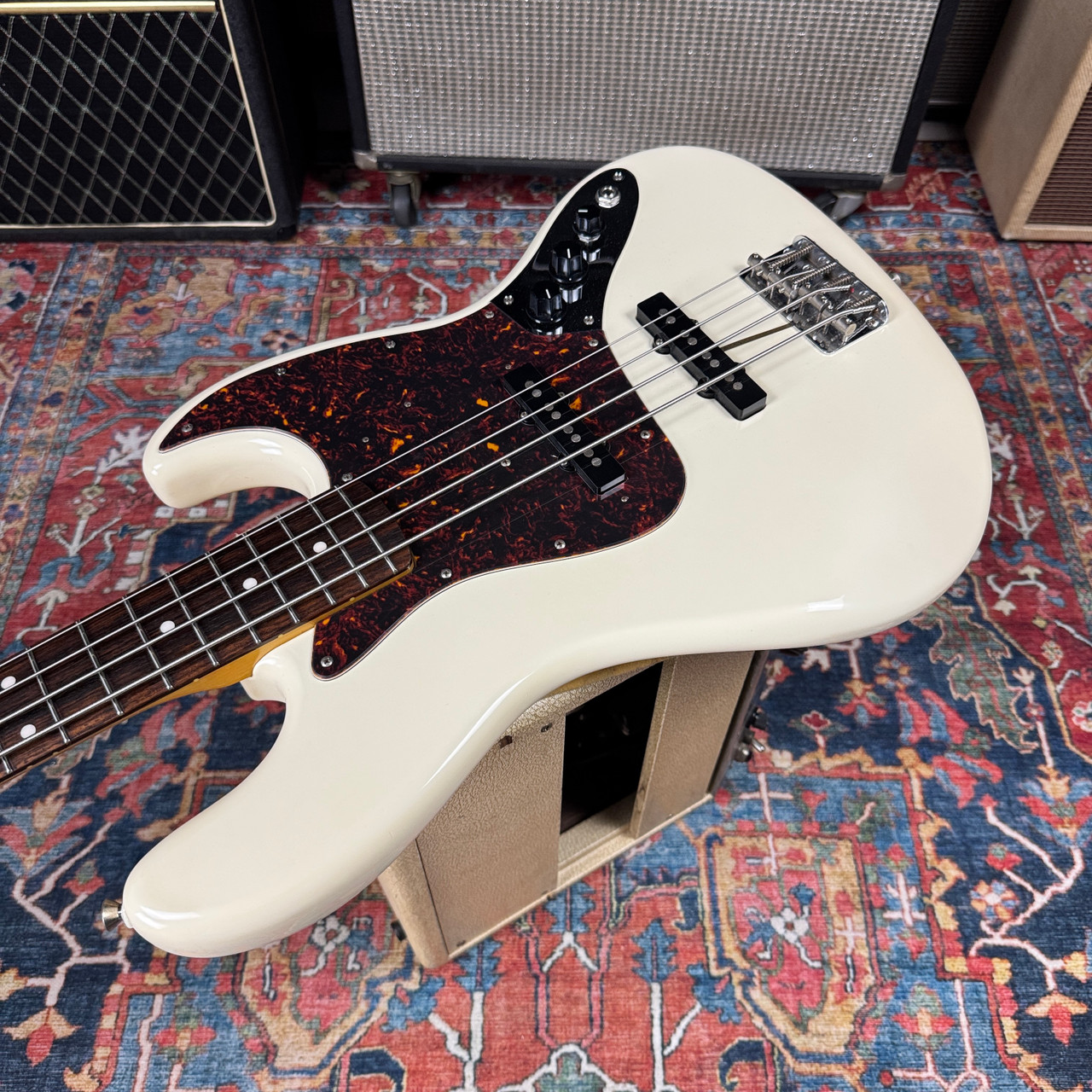 Fender '62 Reissue Jazz Bass JB-62 Vintage Series Olympic White