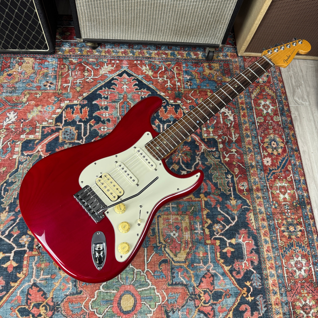 ギター Fender USA American Deluxe N3 HSS 1998 Fender American Deluxe HSS Stratocaster w/Roller Nut & HSC