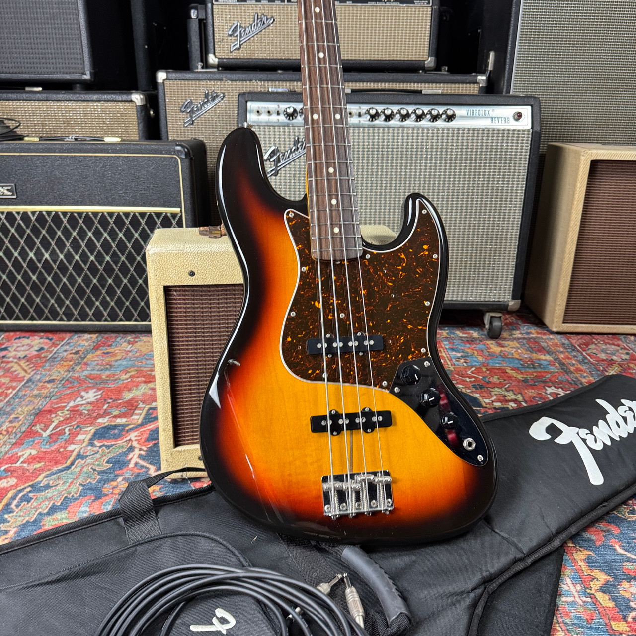 Fender 62 Jazz Bass Reissue 3 Tone Sunburst 1996 - Made in Japan