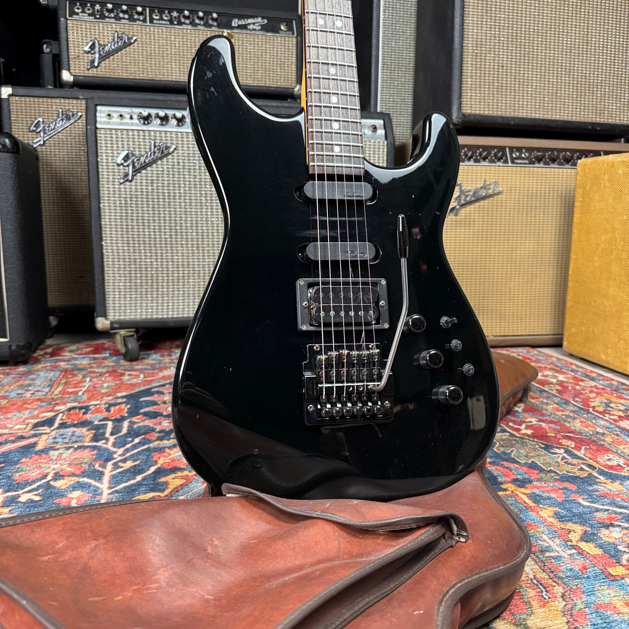 1986 Charvel Model 4 Super Strat by Jackson/Charvel - Black