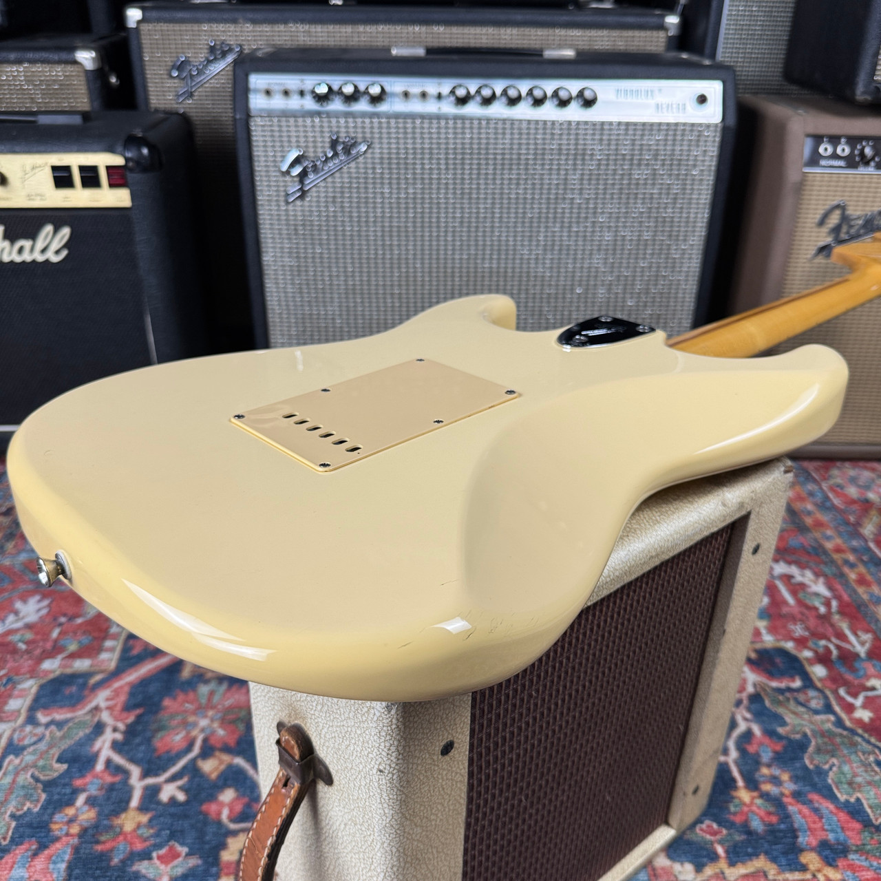 1972 Fender Stratocaster Reissue Model ST72-58US Vintage White 99