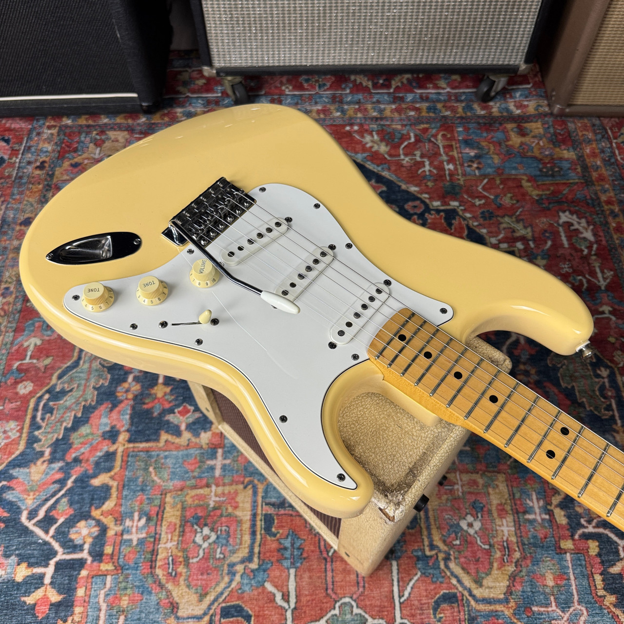1972 Fender Stratocaster Reissue Model ST72-58US Vintage White 99