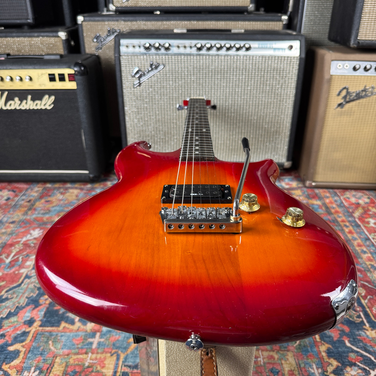 Yamaha Super Flighter model SF3000 Sunburst MOD IBZ USA Humbucker