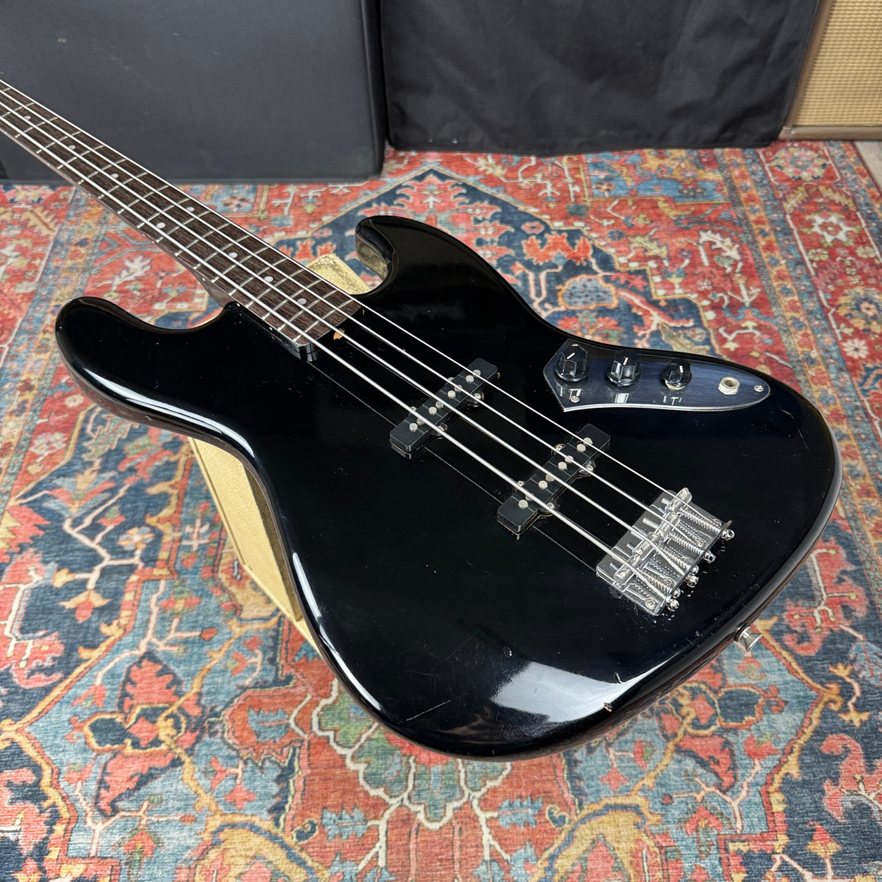 Tokai 1982年製　JB-45 Jazz Bass Tokai Jazz Sounds MIJ JB-45 Jazz Bass Black - 1982