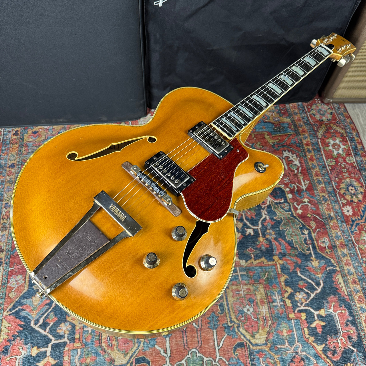 Yamaha AE18 Hollowbody Jazz Box w/HSC Blonde - 1972-1976