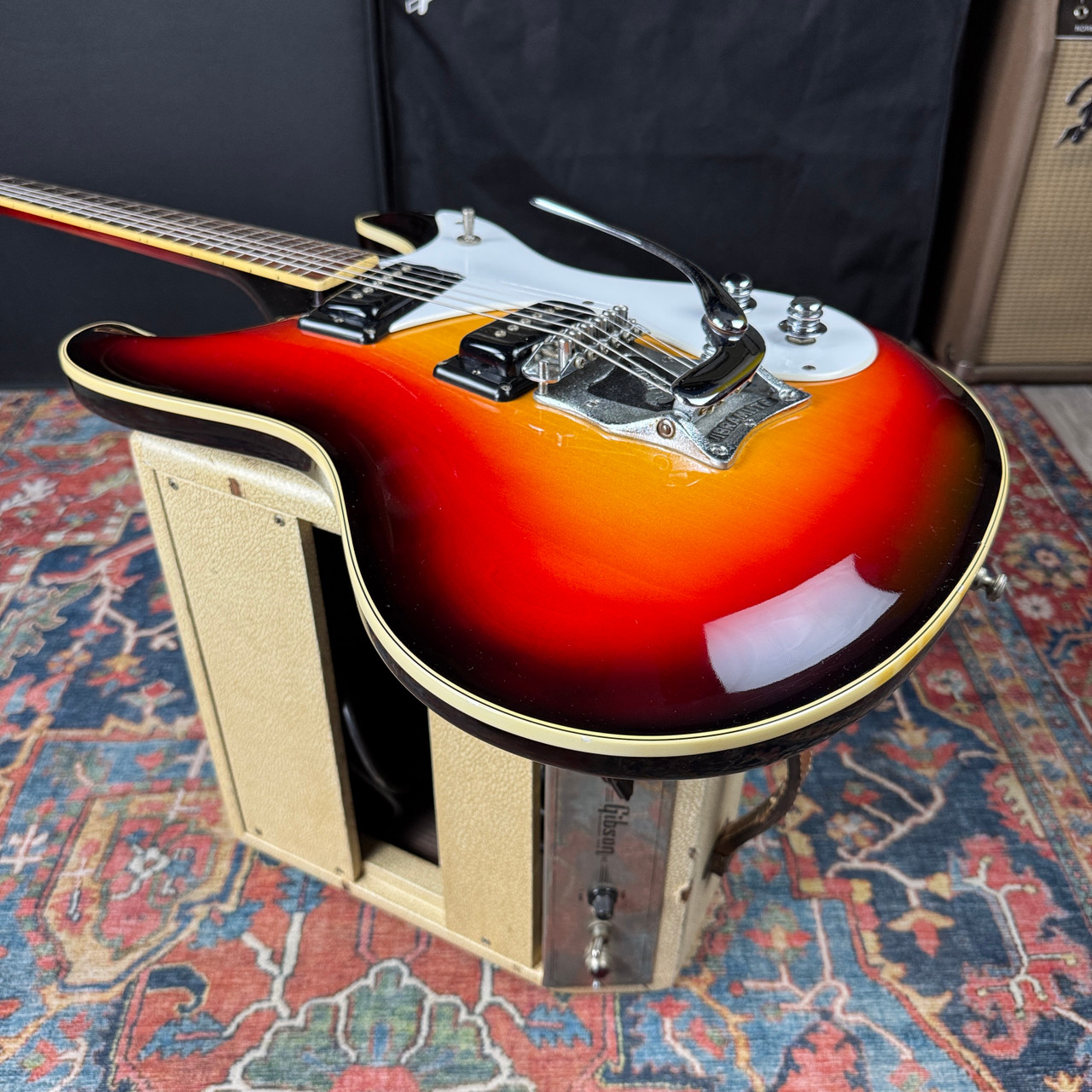 VIDEO* Mosrite USA '63 Sidejack 