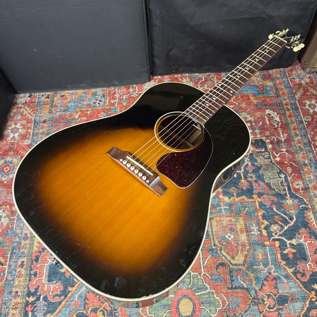 1999年製 Gibson U.S.A. Early J-45 Gibson J-45 Early Model w/50's Specs 2 Tone Sunburst - 1999