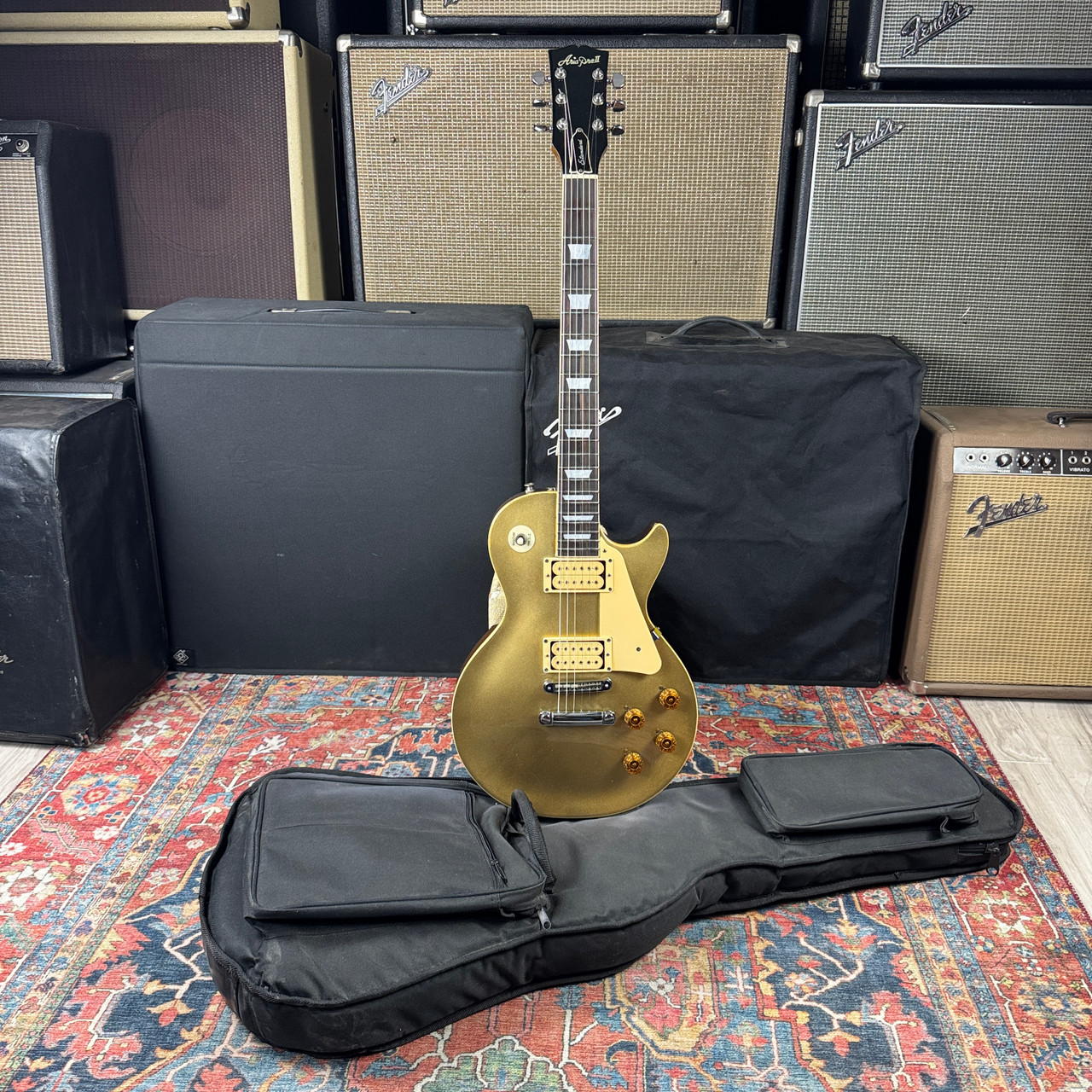 Video* Aria Pro II Les Paul Gold Top Model LS600 Slab Mahogany - 1980