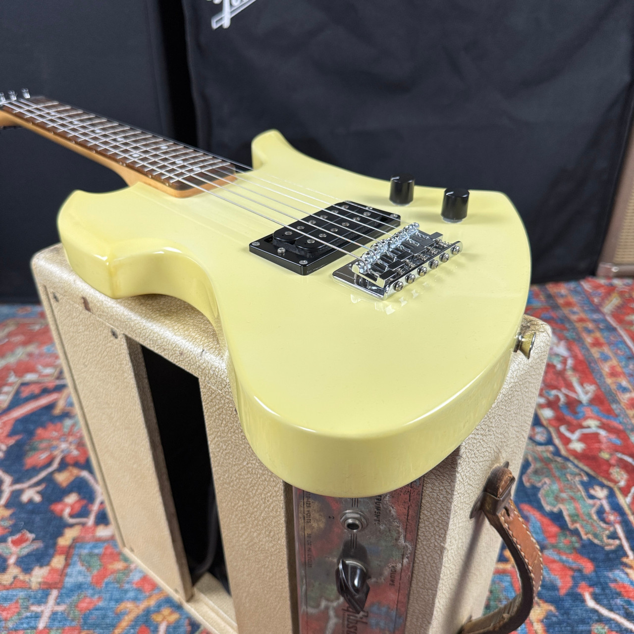 BC Rich Mockingbird MG Mini Vintage White - 1990's