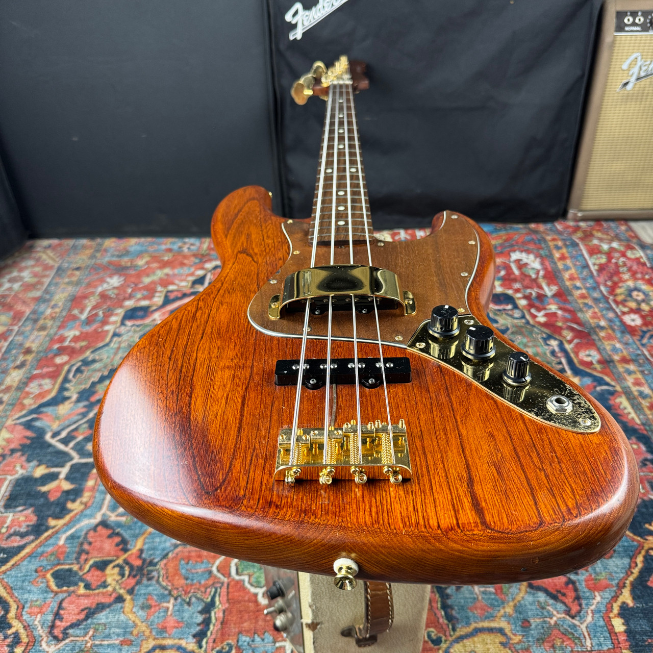 Fender Jazz Bass Made in Japan / Qシリアル フジゲン製 1993-94年 3TS ローズ指板 JAPAN VINTAGE Fender Japan 62 Reissue Jazz Bass JB62 3 Tone Sunburst Fujigen
