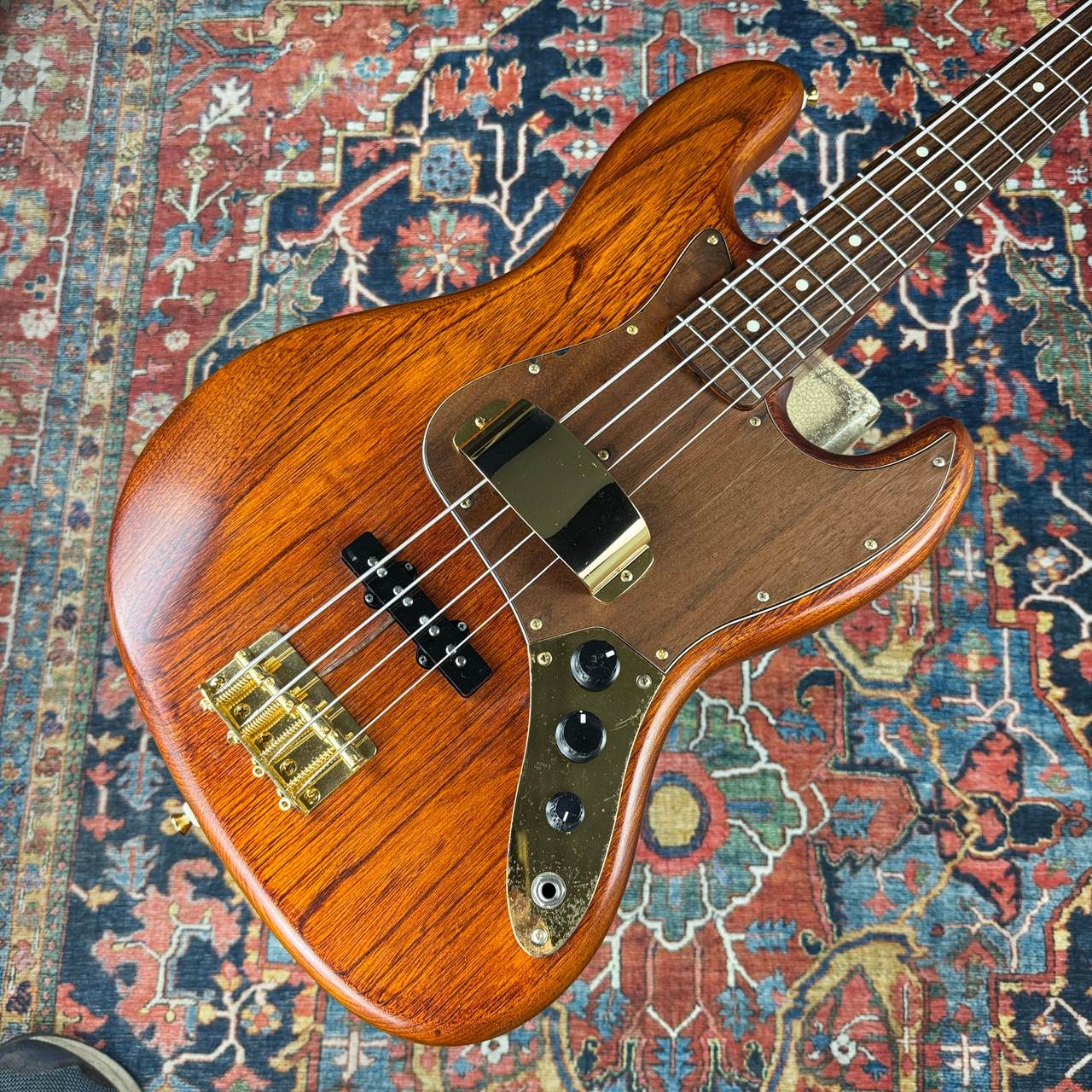 Fender Jazz Bass Made in Japan / Qシリアル フジゲン製 1993-94年 3TS ローズ指板 JAPAN VINTAGE Fender Jazz Bass Japan 1993 3 Tone Sunburst - YouTube