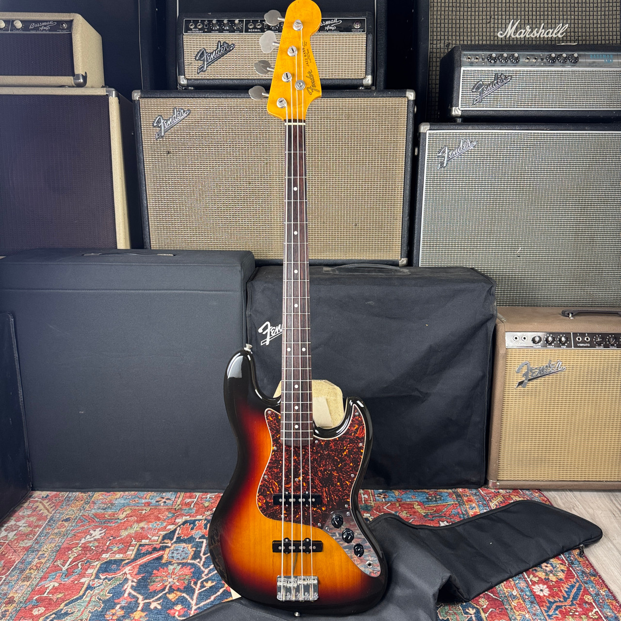 1962 Fender Jazz Bass Reissue Vintage Collection 3 Tone Sunburst
