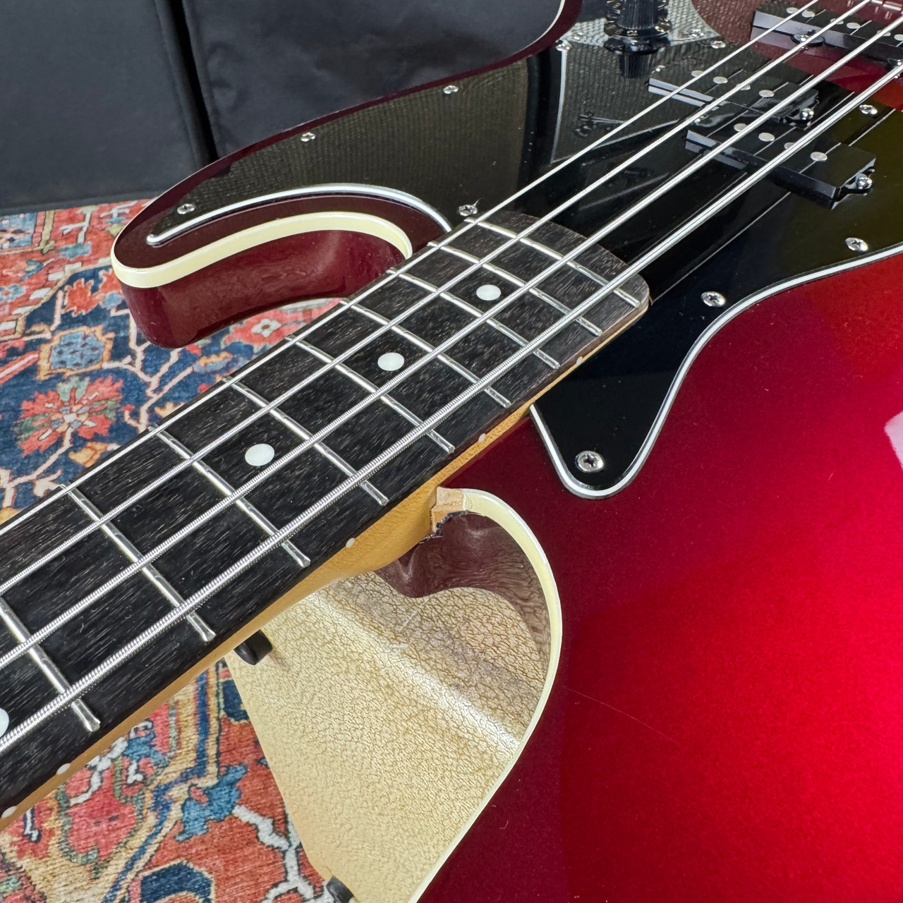 Fender Aerodyne Jazz Bass Model AJB Candy Apple Red MIJ - 2010