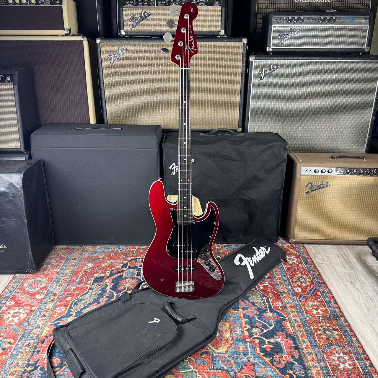 Fender Aerodyne Jazz Bass Model AJB Candy Apple Red MIJ - 2010