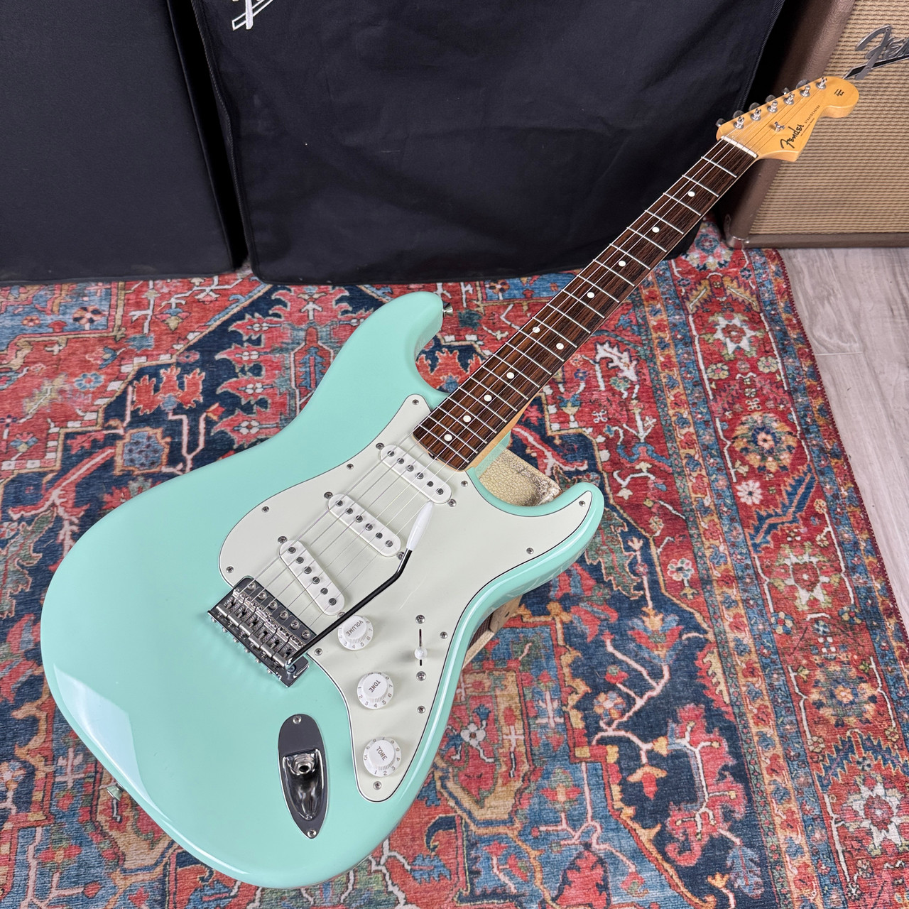 Video* Fender FSR Surf Green Traditional II 60's Stratocaster