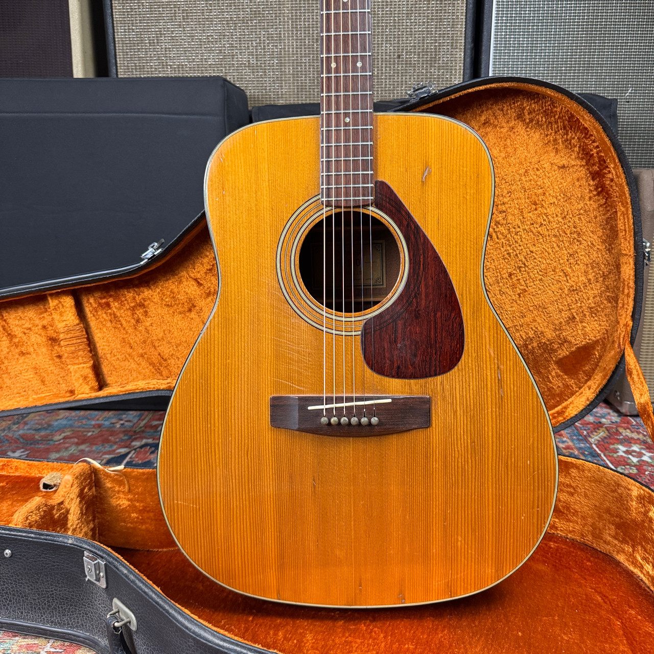1972 Yamaha FG-160 Wide Nut Acoustic w/Vintage Yamaha Hard Case 1972 Yamaha FG-160 Wide Nut Acoustic w/Vintage Yamaha Hard Case