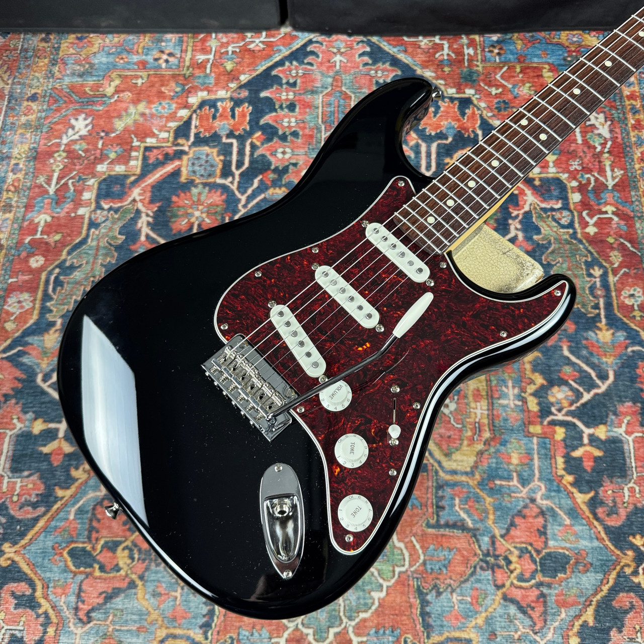Fender Hybrid II 60's Stratocaster Black w/Tortoise Guard Alder - 2022
