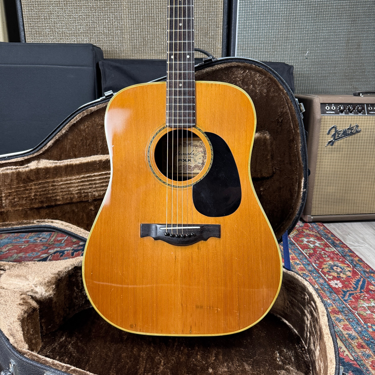 Video* Yamaki Custom Folk No 125 Dreadnought w/Vintage Hard Shell