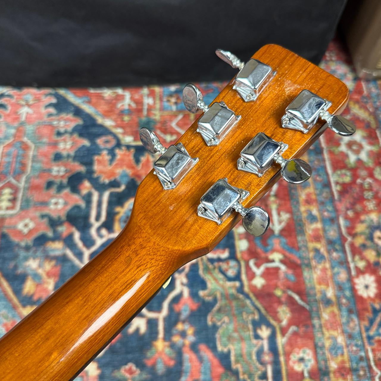 Video* Yamaki Custom Folk No 125 Dreadnought w/Vintage Hard Shell