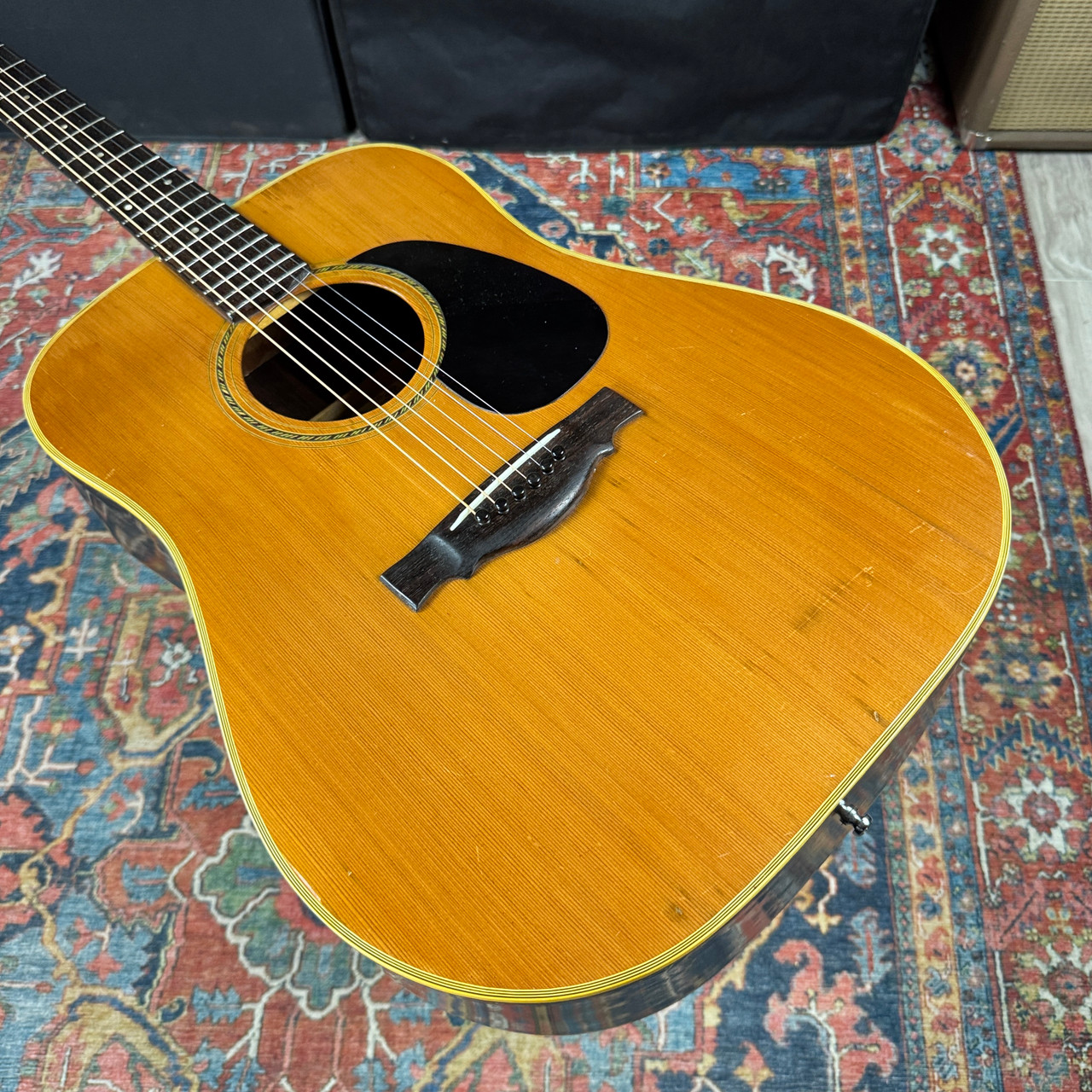 Video* Yamaki Custom Folk No 125 Dreadnought w/Vintage Hard Shell