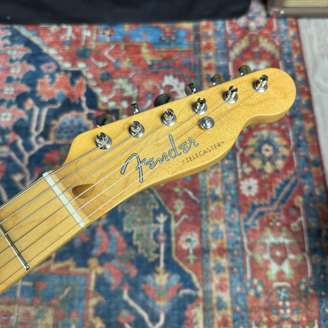 Video* Fender Hybrid 50's Telecaster Butterscotch Blonde Ash - 2020