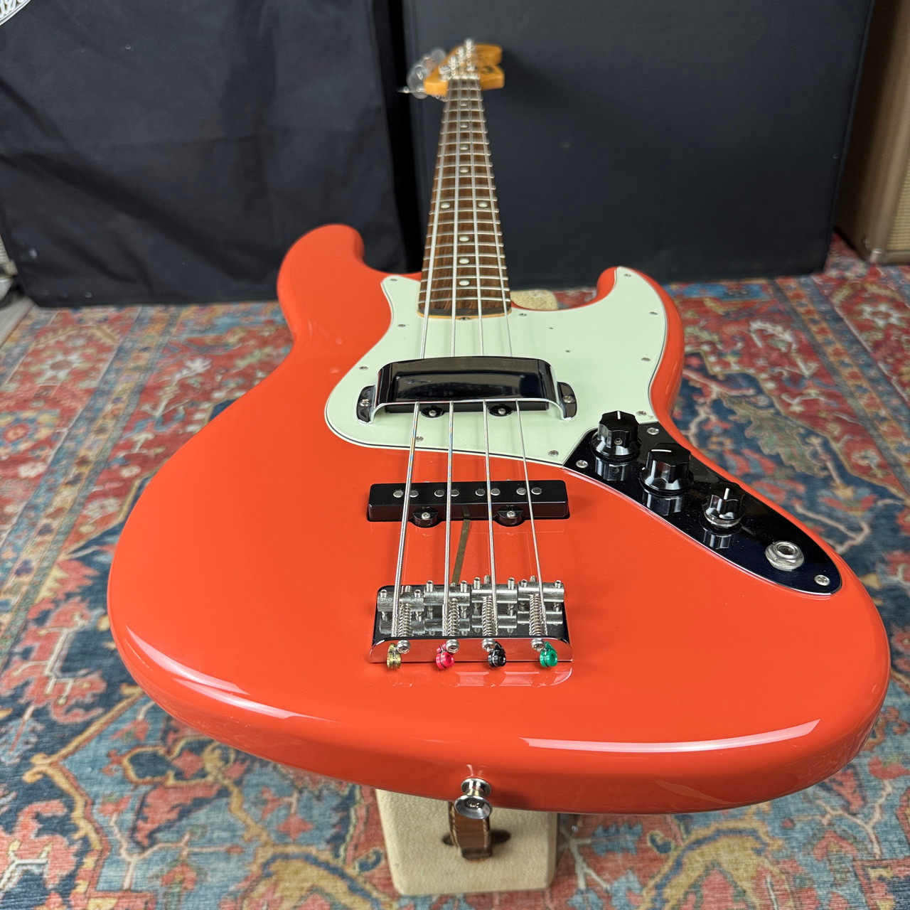 Fender Traditional II 60's Jazz Bass Fiesta Red - 2022