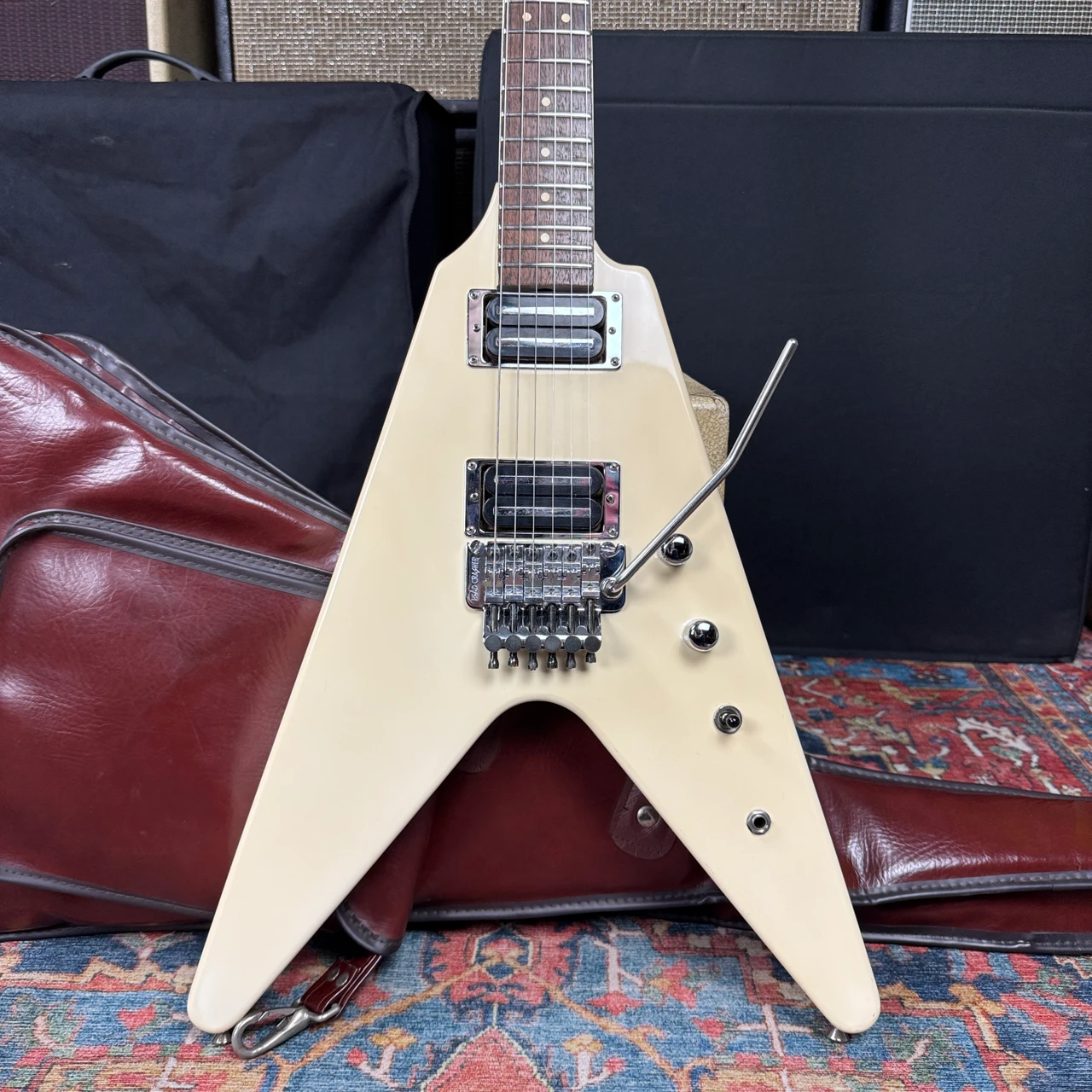 Fernandes Flying V Model BSV-70 Short Scale Heavy Metal Version - 1985