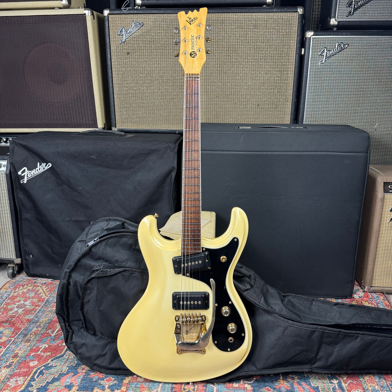 Video* Mosrite Super Custom '65 Gold Hardware 