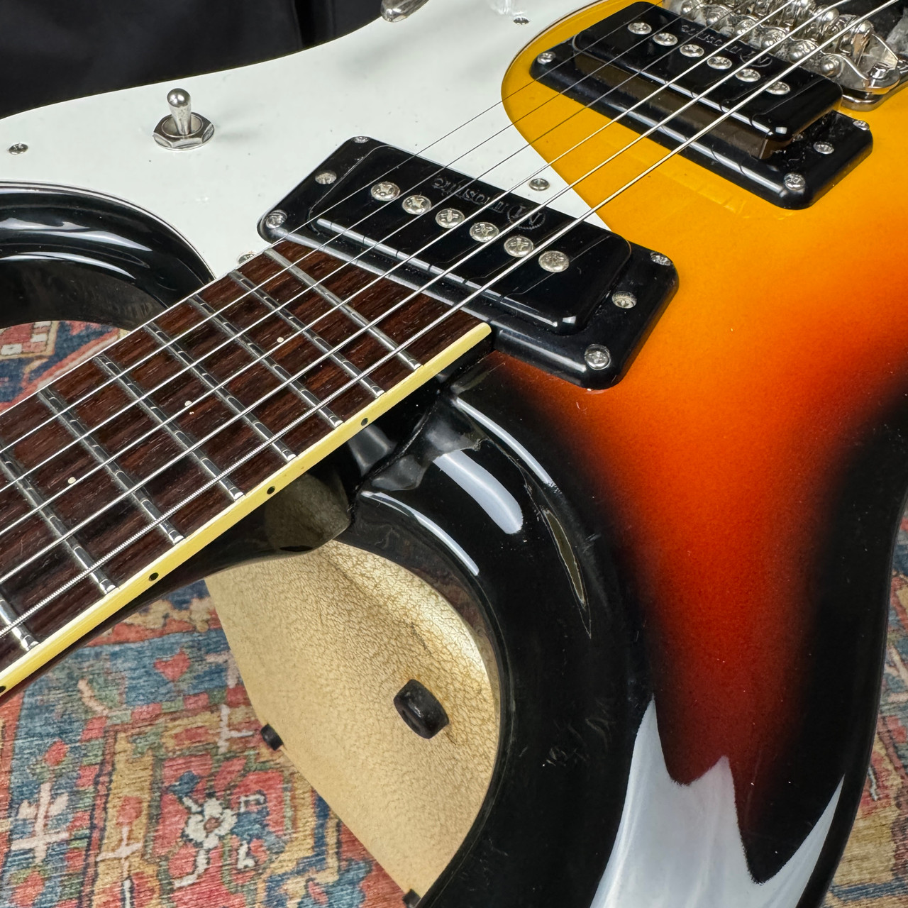 Video* Mosrite Super Excellent '65 MKI Kurukumo 3 Tone Sunburst