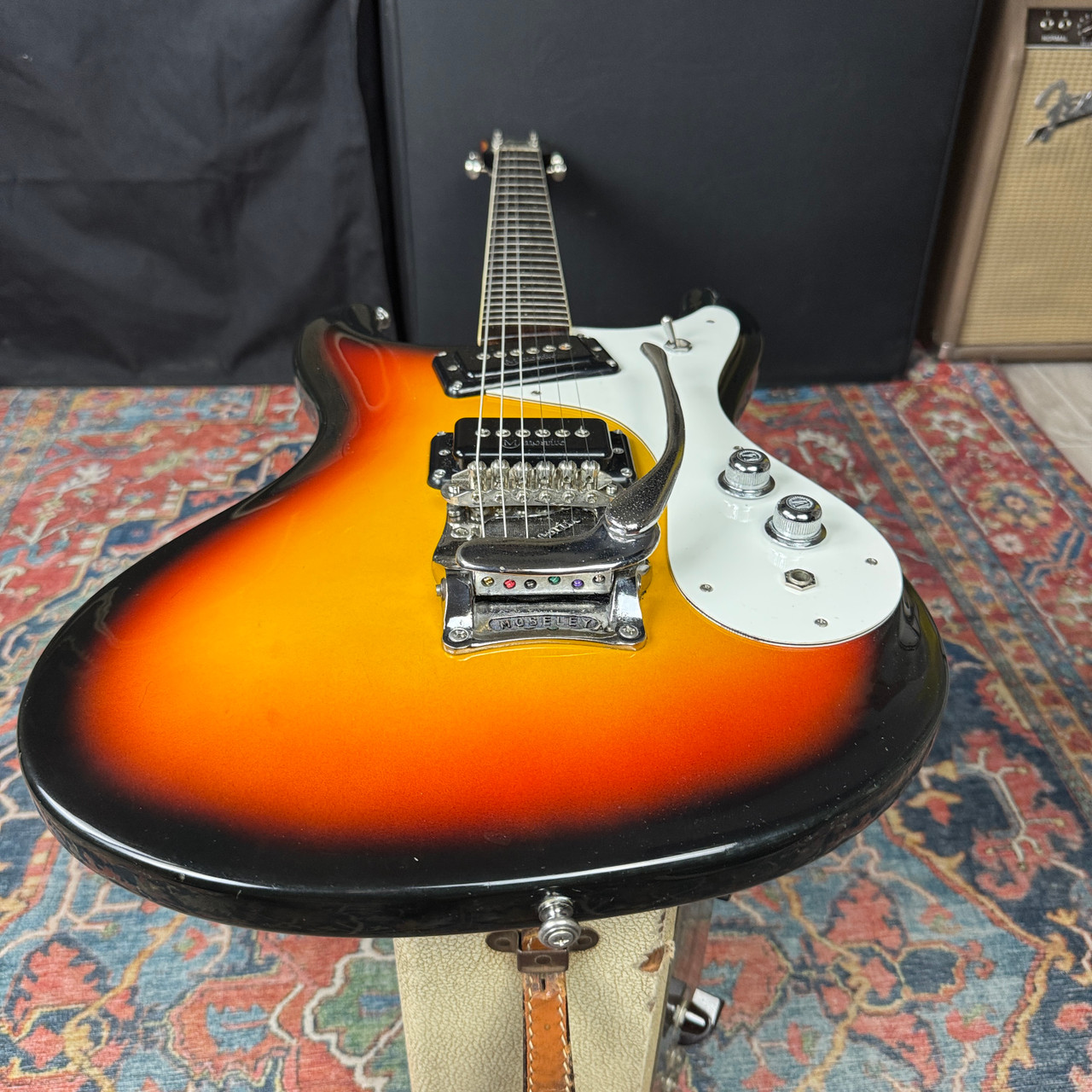Video* Mosrite Super Excellent '65 MKI Kurukumo 3 Tone Sunburst