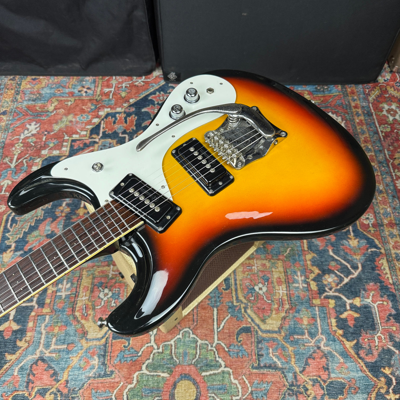 Mosrite Super Excellent '65 MKI Kurukumo 3 Tone Sunburst MIJ - 1990's