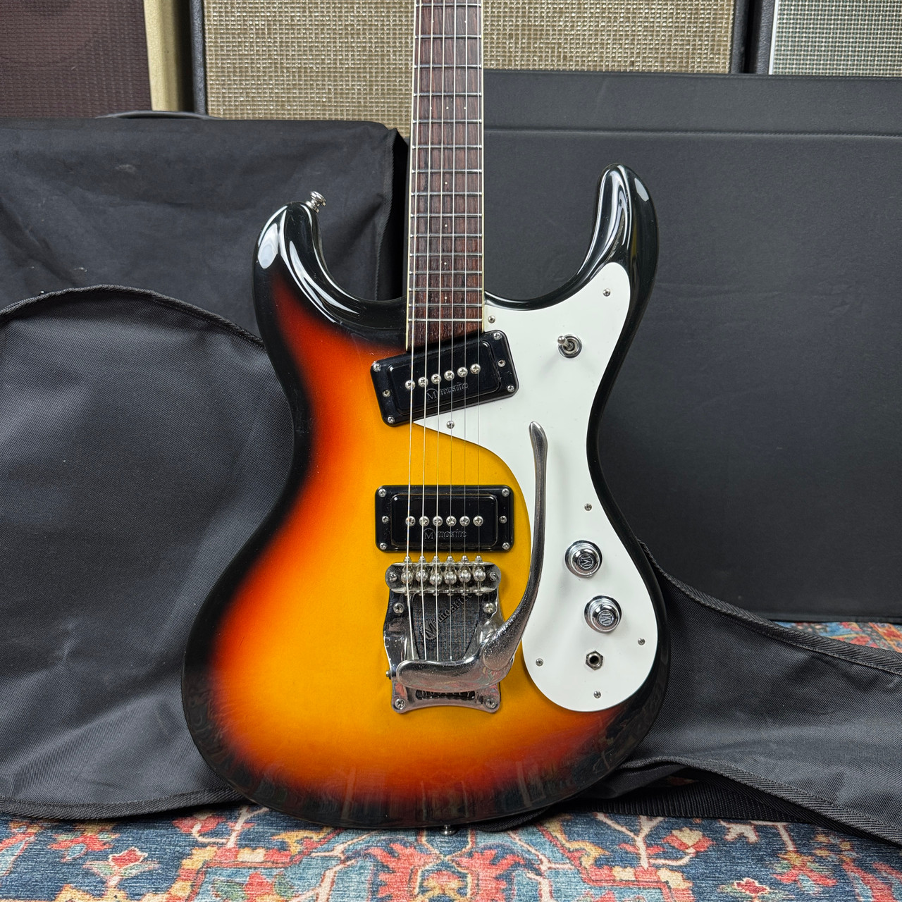 Video* Mosrite Super Excellent '65 MKI Kurukumo 3 Tone Sunburst