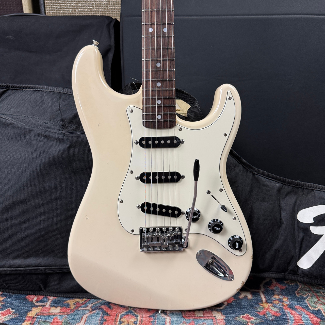 Video* 1972 Fender Stratocaster Reissue Model ST72-70 Olympic
