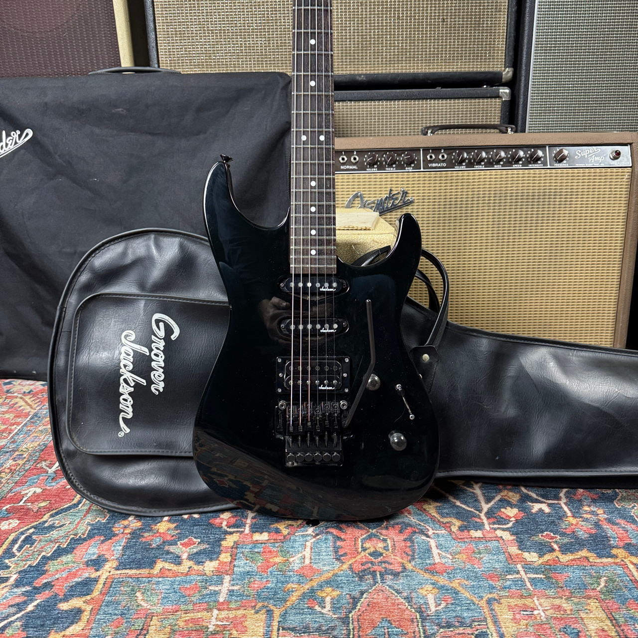 Video* Charvel Dinky Model DK-065 SSH Super Strat Floyd Rose MIJ