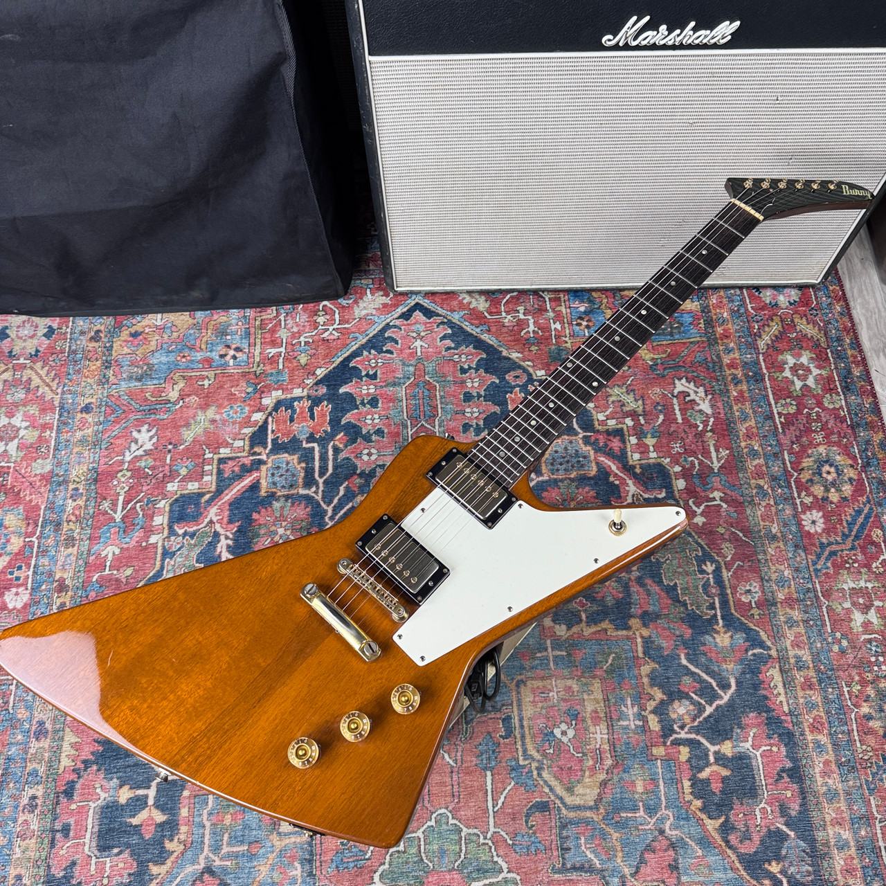Video* Fernandes Burny 1976 Explorer Model REX-80 Mahogany VH1