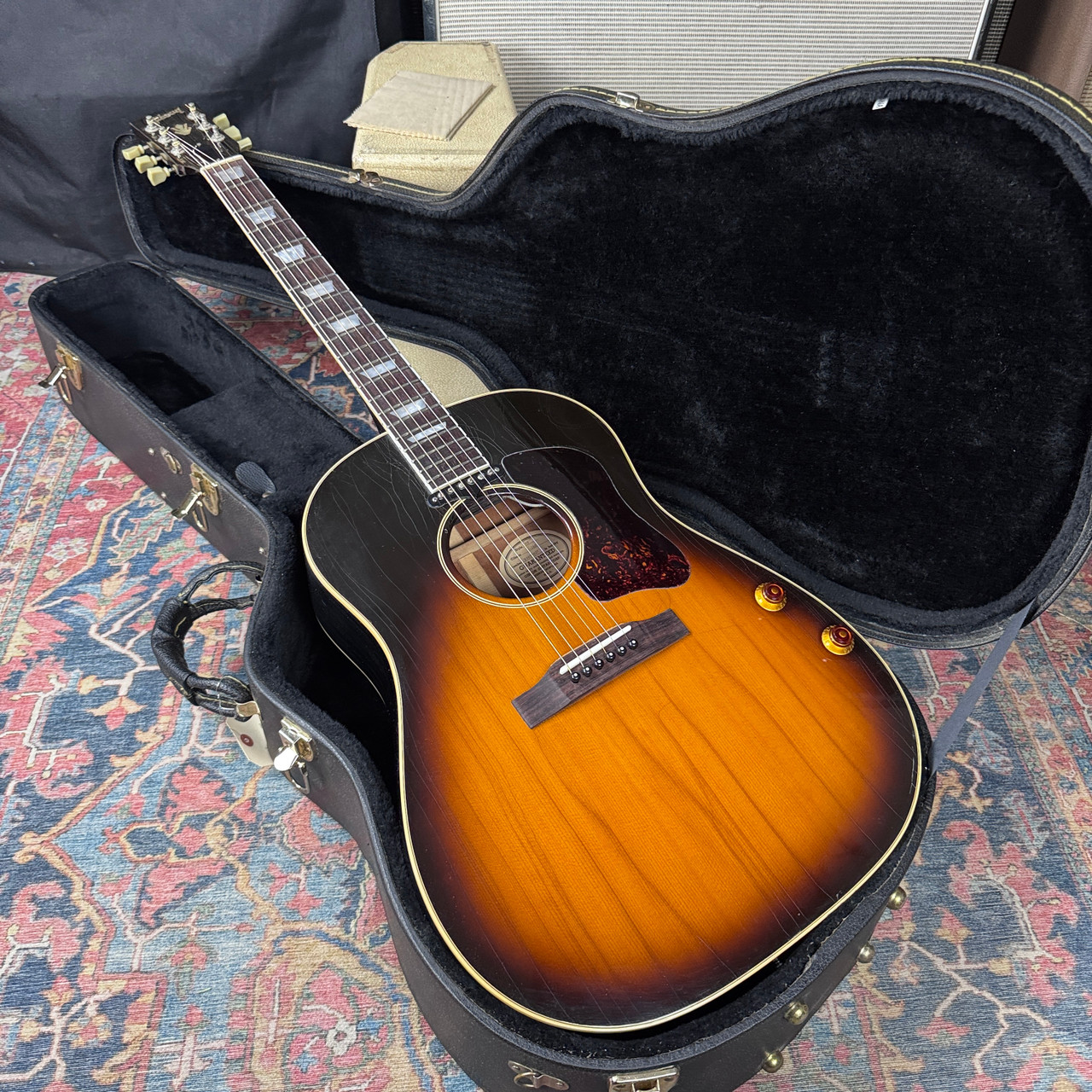 Gibson J-160E Vintage Sunburst Weather Checked and Worn USA - 1993