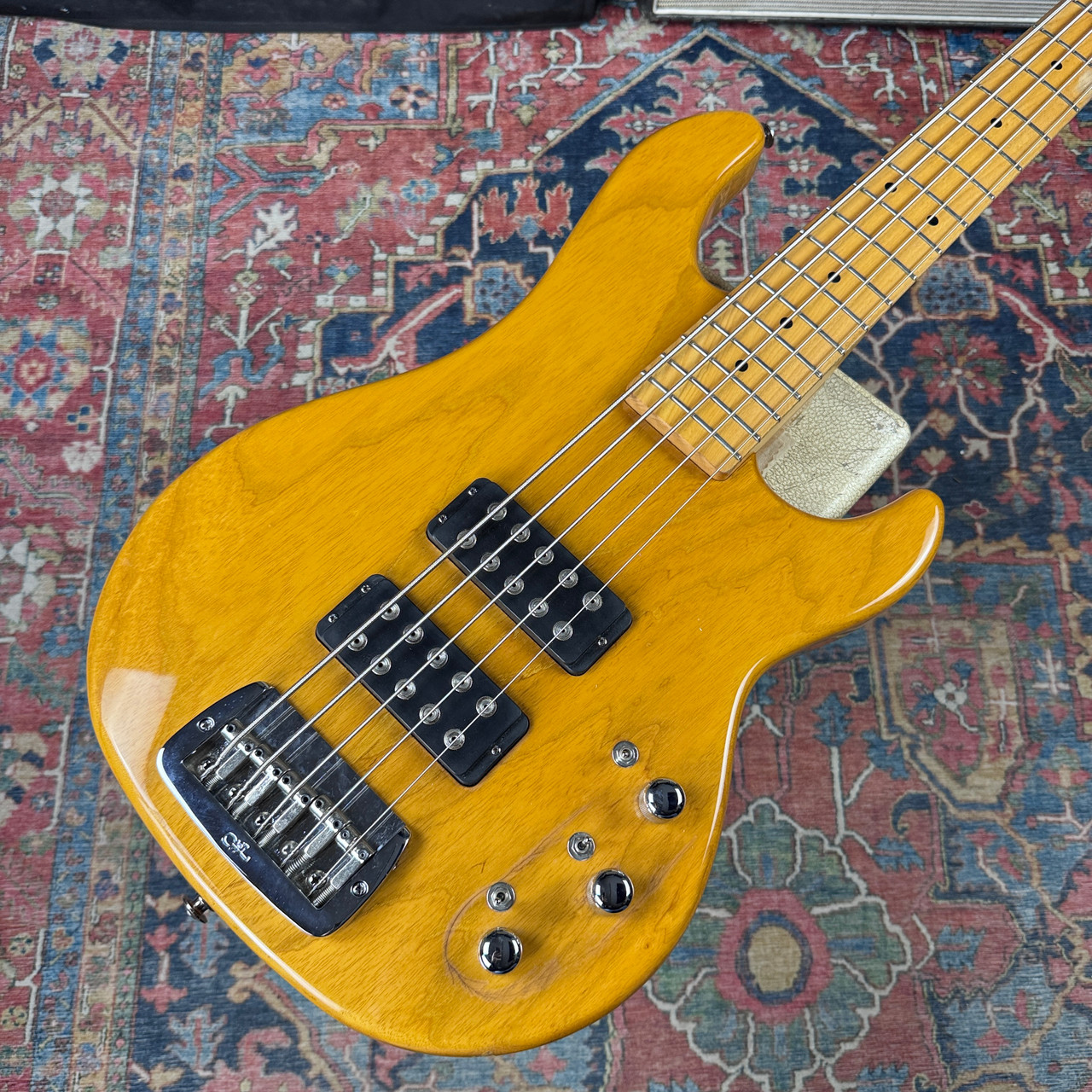 G&L 5-String Bass Model L-2500 USA Pickups Made in Japan Fujigen
