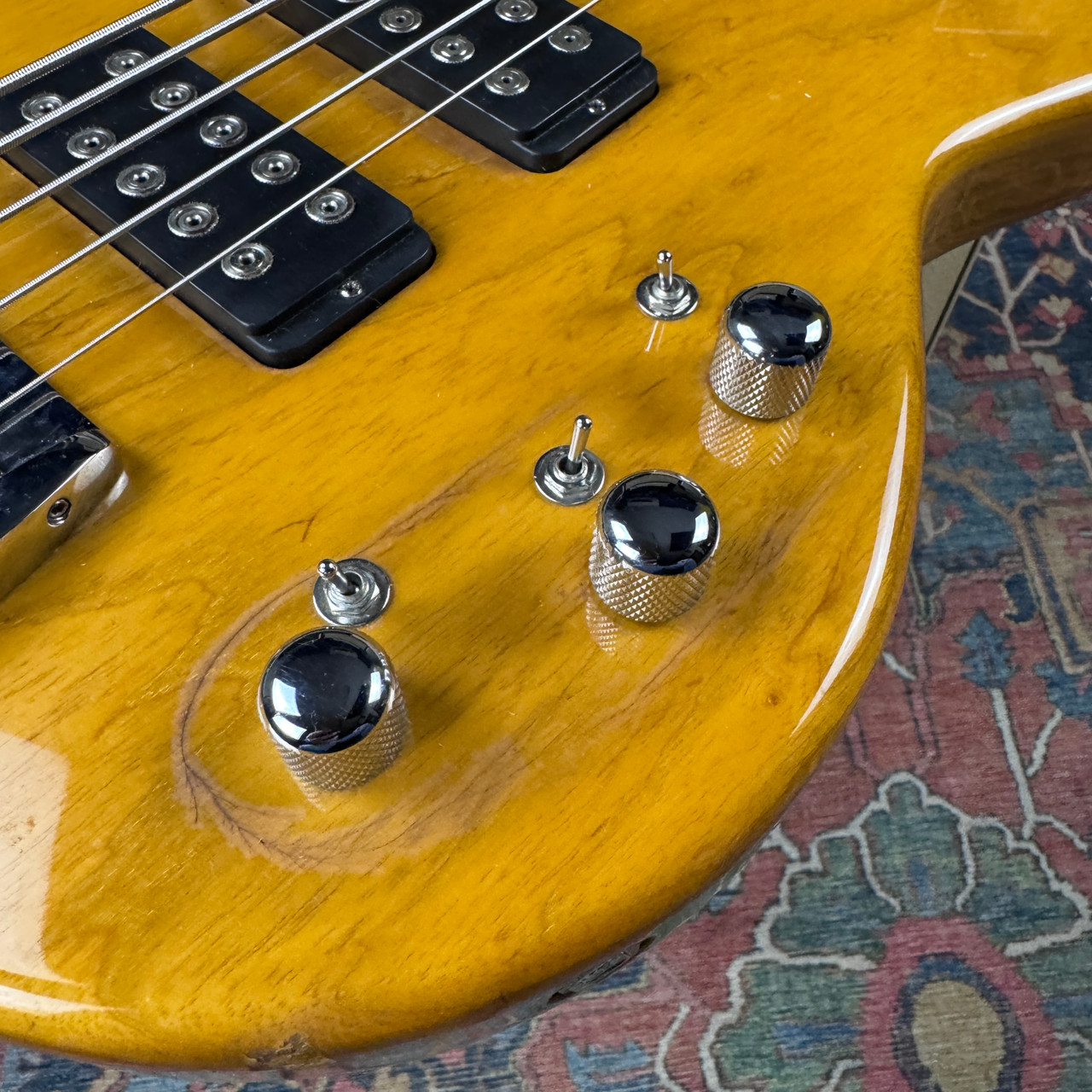 G&L 5-String Bass Model L-2500 USA Pickups Made in Japan Fujigen