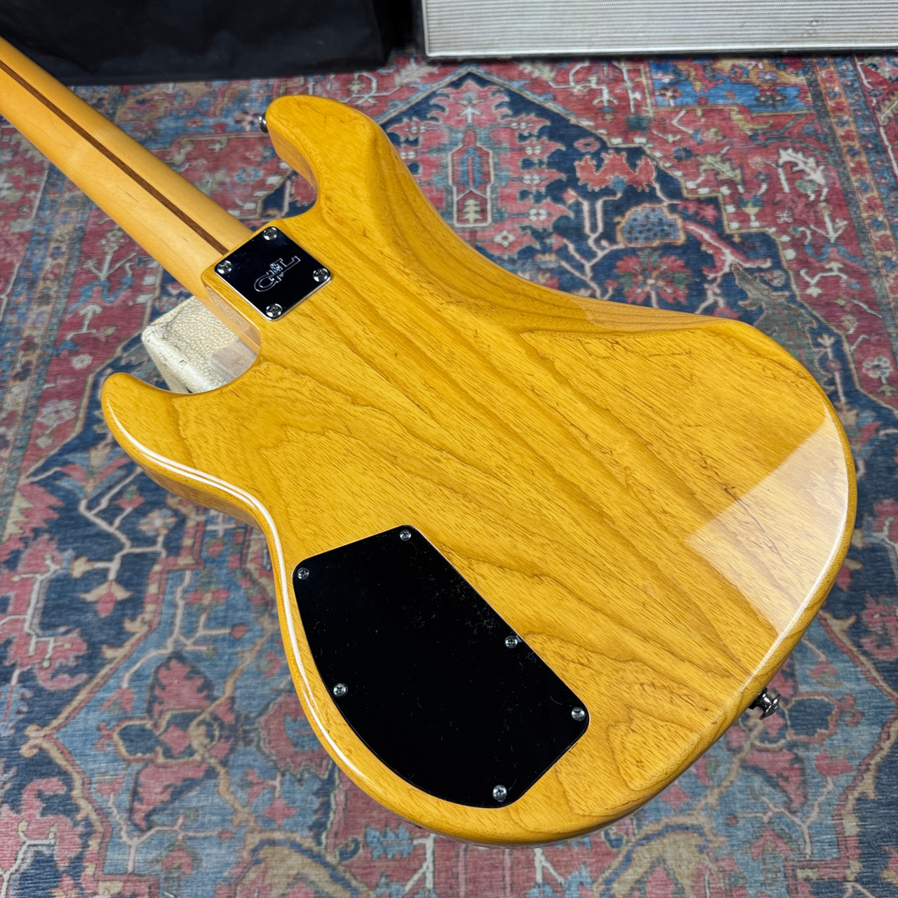 G&L 5-String Bass Model L-2500 USA Pickups Made in Japan Fujigen