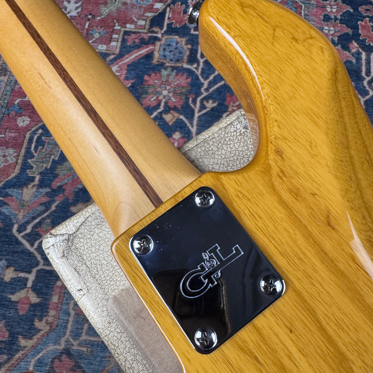 G&L 5-String Bass Model L-2500 USA Pickups Made in Japan Fujigen