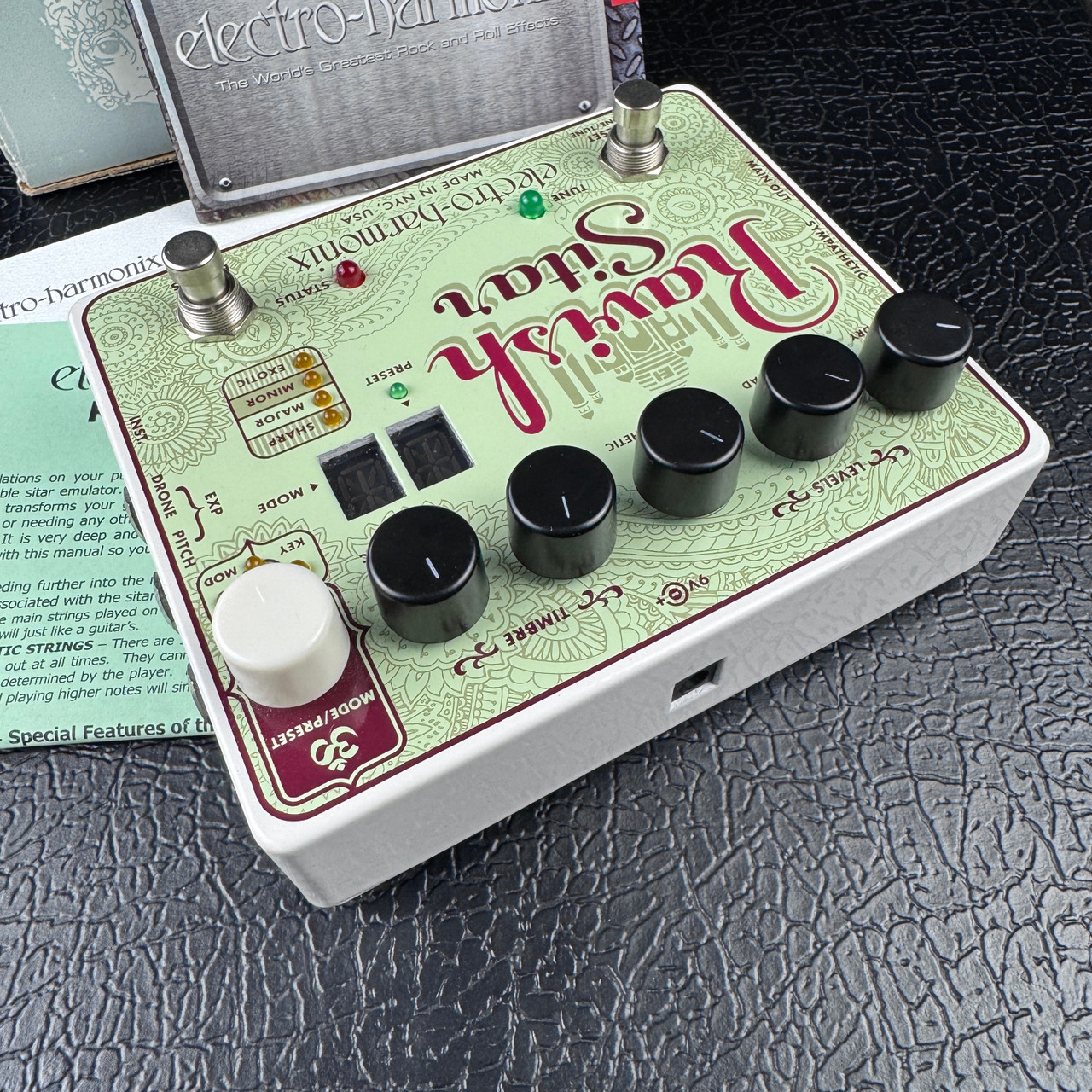 Electro-Harmonix EHX Ravish Sitar Synth Guitar Effect Pedal