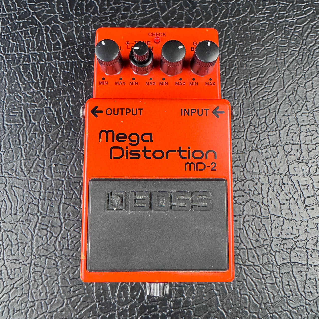 Boss Mega Distortion MD-2